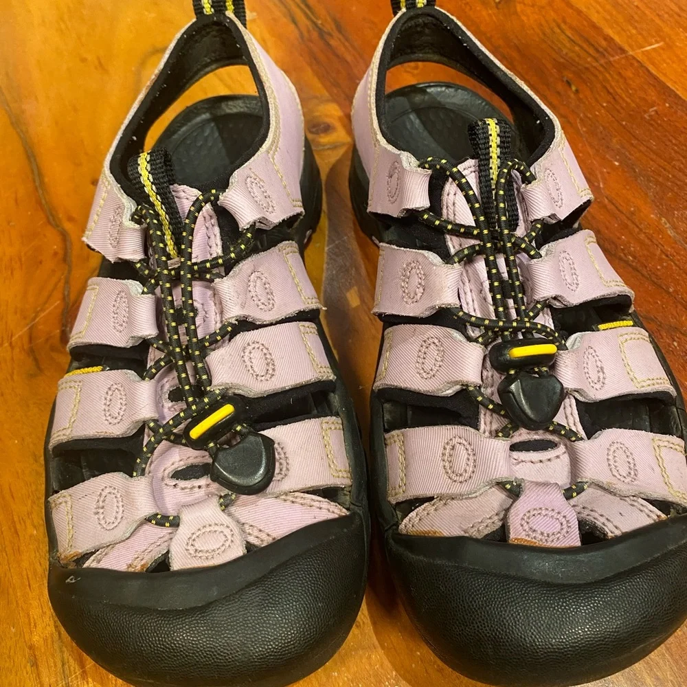 Keen Newport H2 water hiking‎ Sandals women’s size 4